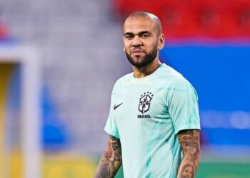 Accusé de viol, Dani Alves reste en prison