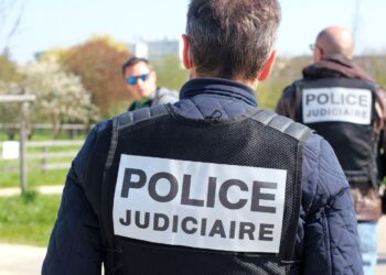 France : Un homme tue sa compagne et ses deux enfants
