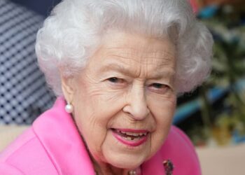Royaume-Uni : la reine Elisabeth II dans un état "préoccupant" (Médecins)