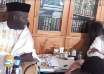 VIDEO : Malick Gakou reçu par le Khalife de Médina Baye