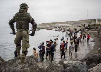 Espagne: un ex-politicien accusé d'abus sexuels sur des migrants mineurs à Ceuta