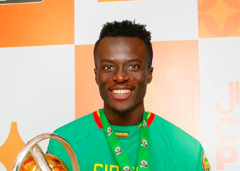 L&rsquo;arrière gauche de Teungueth FC, Cheikh T. Sidibé, appelé en renfort par Cissé