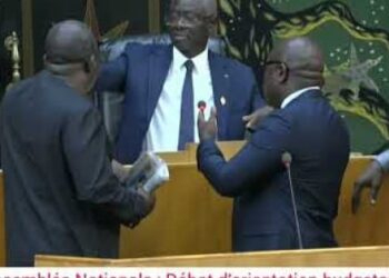 Députés arrêtés : L&rsquo;opposition bloque les travaux, la séance suspendue