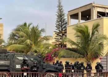 Cité Keur GorGui / Sacré Cœur : Le blocus de domicile Sonko levé ! (Le Temoin)