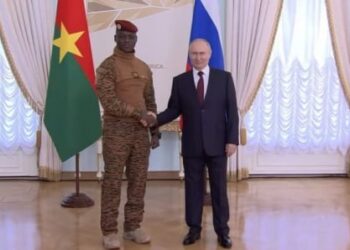 Ibrahim Traoré à Poutine : « Nous avons besoin d’une centrale nucléaire au Burkina »