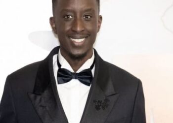 France : L’avis cash du comédien Ahmed Sylla, révolté par l’interdiction de l’abaya dans les écoles
