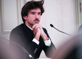 France : Juan Branco annonce un point de presse à 18 heures