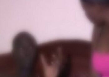 «Mon époux ne me respecte pas» : la commerçante explique pourquoi elle a bastonné et blessé son mari