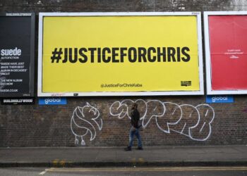 Au Royaume-Uni, un policier londonien poursuivi pour le meurtre d’un jeune homme noir