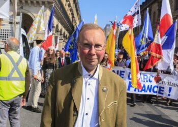 FRANCE – Le gouvernement dissout le mouvement catholique intégriste Civitas