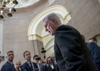 États-Unis: le président de la Chambre des représentants destitué, une première historique