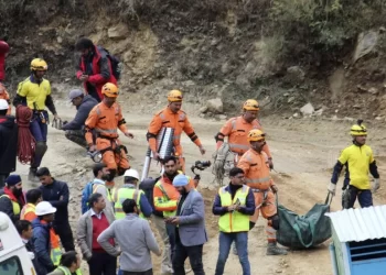 Inde : les 41 ouvriers coincés dans un tunnel commencent à être évacués après 17 jours sous terre