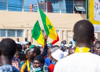 Rassemblement contre le report : Suivez le DIRECT à la place de la nation