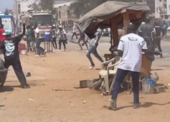 Parcelles Assainies : le film des violents affrontements entre pro-Diomaye Faye et pro-Amadou Ba