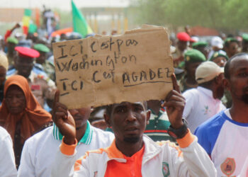 Niger: des milliers de manifestants réclament le départ des soldats américains