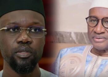 Passation de service à la primature : Sonko félicite Sidiki Kaba pour « ses longues années de service irréprochables »