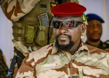 Guinée: la junte justifie l&rsquo;interdiction de médias par leurs « dérapages »