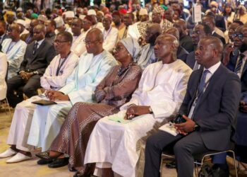 Assises de la justice : la remise du rapport repoussée