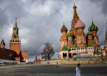 La Russie n&rsquo;exclut pas de frapper les instructeurs français en Ukraine (Kremlin)