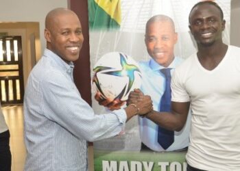 «Ne soyons pas amnésiques» : Augustin Senghor tacle Sadio Mané, Mady Touré porte la réplique