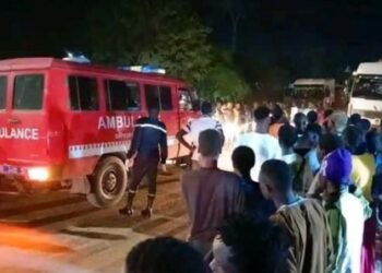Darou Khoudoss : Un jeune apprenti glisse en montant sur un camion et chute mortellement