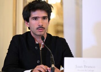 « Ridicule » : Juan Branco tacle Me Pierre-Olivier Sur