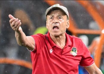 CAN 2025 : La VAR, « c’est catastrophique ! » assure Gernot Rohr, coach du Bénin
