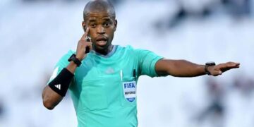 Sénégal – Mali : La CAF retire l&rsquo;Algérien Ghorbal, l&rsquo;arbitre Tom Abongile finalement au sifflet